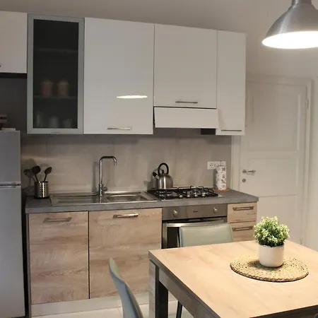 Biancospino - Maison Louise Bologna, Sant'orsola アパート *