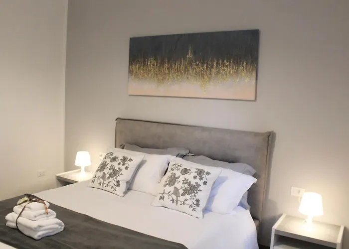 Biancospino - Maison Louise Bologna, Sant'orsola בולוניה